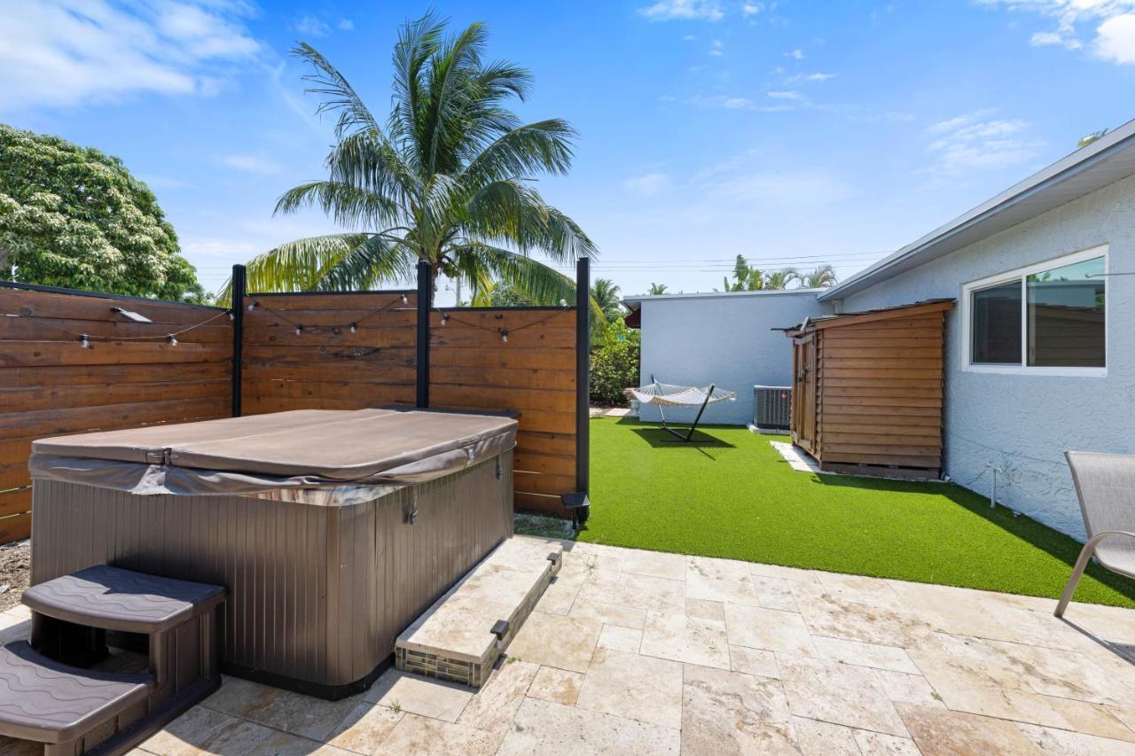 Palms Retreat! Giant Heated Pool-Hottub-Firepit-5Min2Beach-Pets-Ev Chgr Fort Lauderdale Buitenkant foto