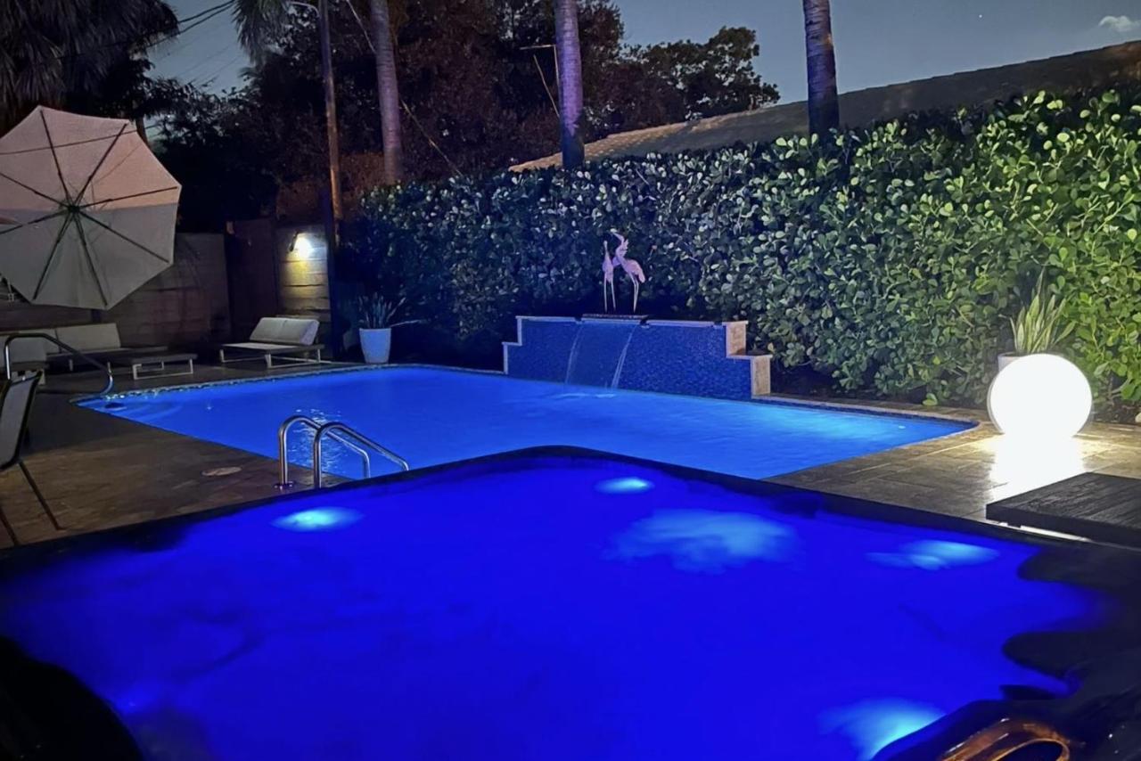 Palms Retreat! Giant Heated Pool-Hottub-Firepit-5Min2Beach-Pets-Ev Chgr Fort Lauderdale Buitenkant foto